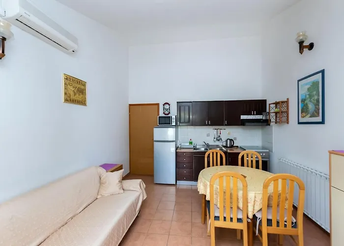 Marija I Apartment Lopar